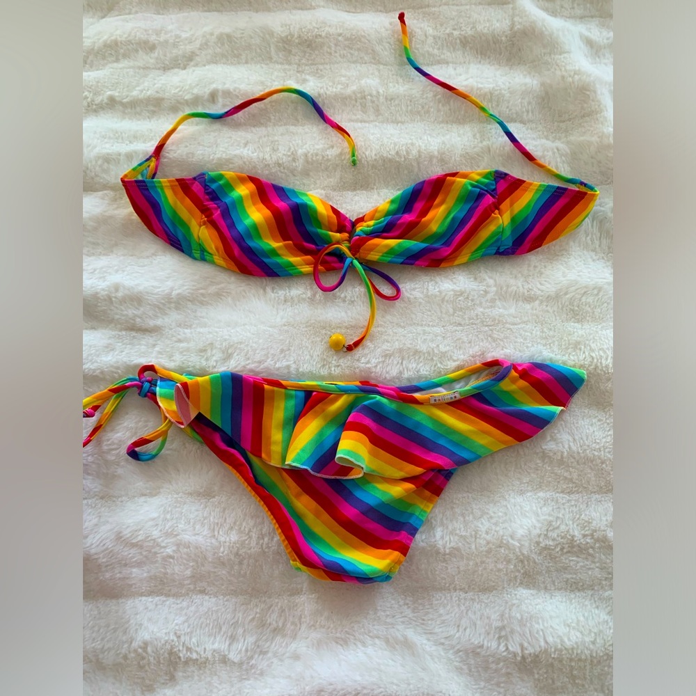 Salinas- Brazilian rainbow bikinis - Picture 2 of 2